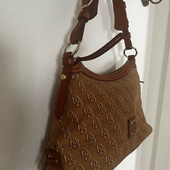 Dooney & Bourke logo Prairie Winds Anniversary bag - Picture 3 of 7